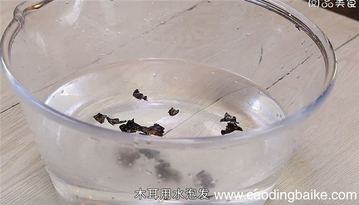 黄瓜木耳腐竹炒肉怎么做 黄瓜木耳腐竹炒肉的做法