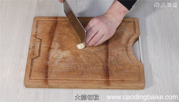 川菜水煮三鲜怎么做 川菜水煮三鲜的做法