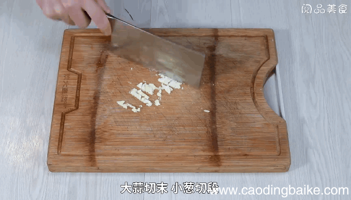 干锅蕨菜土豆的做法，干锅蕨菜土豆怎么做