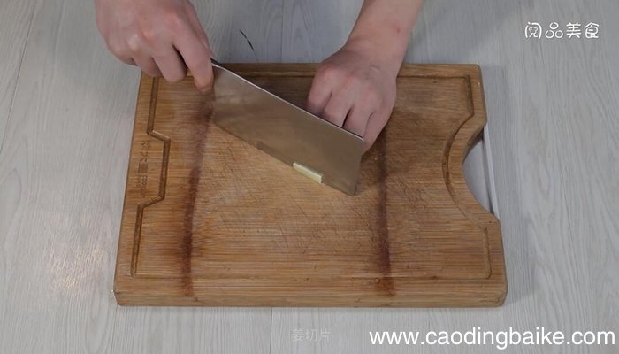 鱼头泡饼的做法 鱼头泡饼怎么做