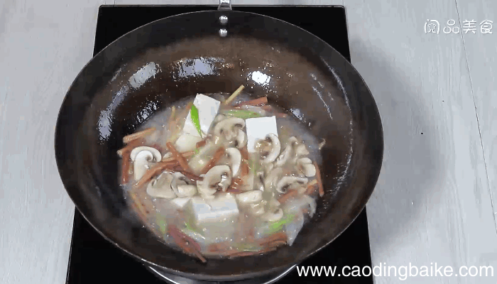 口蘑蕨菜汆豆腐的做法,口蘑蕨菜汆豆腐怎么做