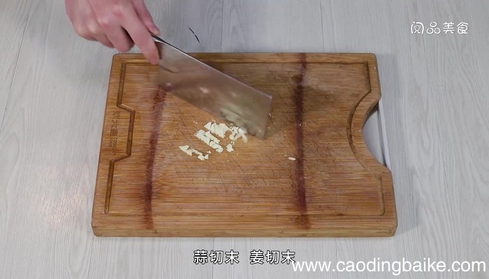 肉末榨菜炒蚕豆的做法 肉末榨菜炒蚕豆怎么做