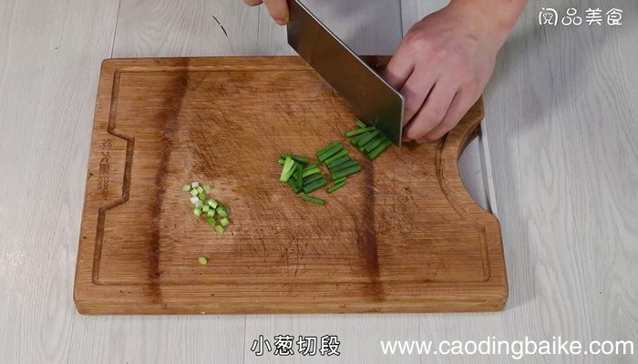 榨菜炒胡萝卜怎么做 榨菜炒胡萝卜的做法
