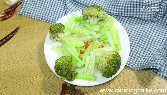 芹菜拌凉菜的做法 芹菜拌凉菜怎么做
