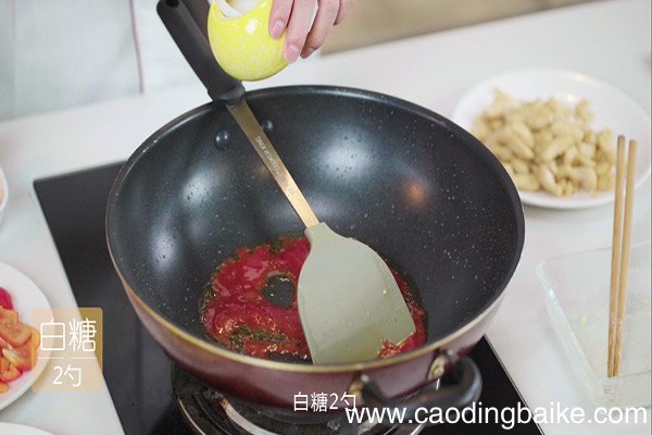 菠萝鸡丁的做法