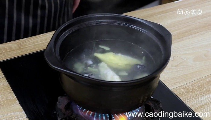 榴莲炖乌鸡 榴莲炖乌鸡怎么做好吃