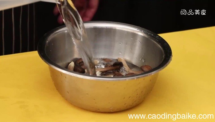 鸡枞菌豆腐汤的做法 鸡枞菌豆腐汤怎么做才好吃