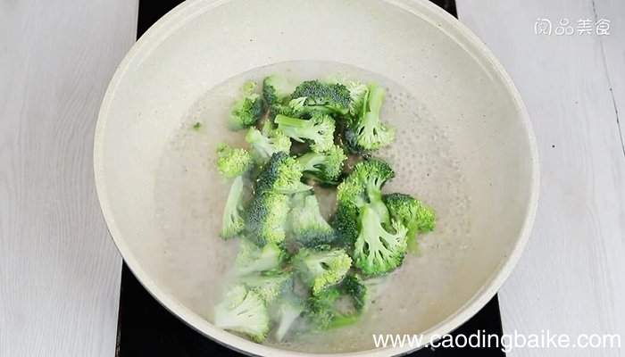 干炸西兰花的做法 干炸西兰花怎么做