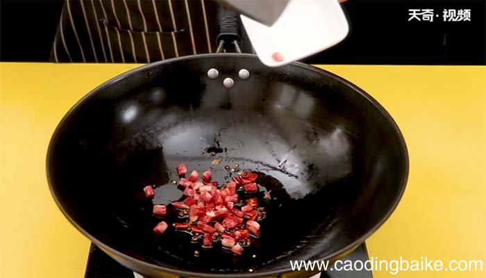 腊肠豌豆粒的做法 腊肠豌豆粒怎么做