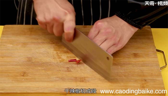 腊肠豌豆粒的做法 腊肠豌豆粒怎么做
