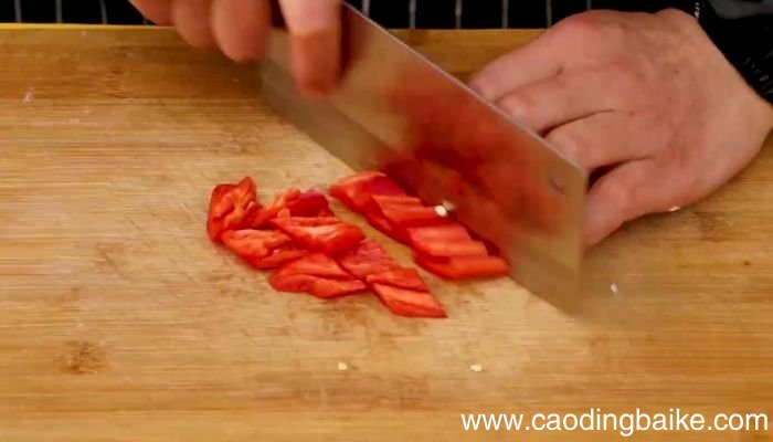 五花肉炒藕丁的做法 五花肉炒藕丁怎么做