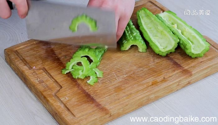 苦瓜炒肉丁做法步骤苦瓜炒肉丁怎么做