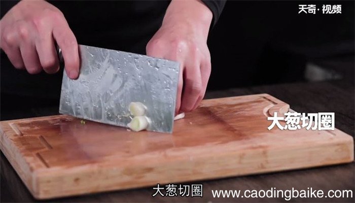 榛蘑炒土豆片的做法 榛蘑炒土豆片怎么做