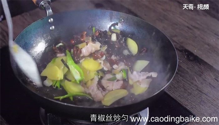 榛蘑炒土豆片的做法 榛蘑炒土豆片怎么做