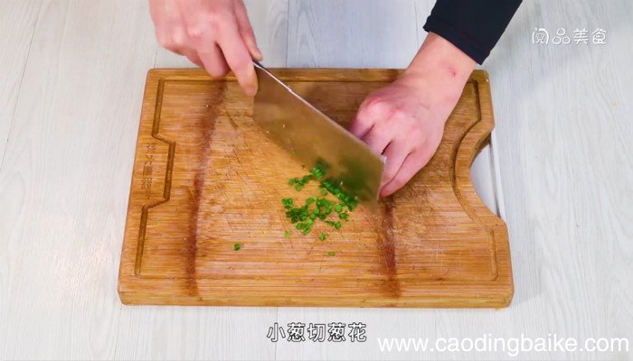 槐花炒鹅蛋的做法 槐花炒鹅蛋怎么做