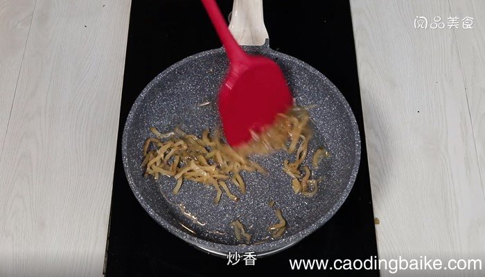 榨菜炒鸡蛋的做法 榨菜炒鸡蛋怎么做