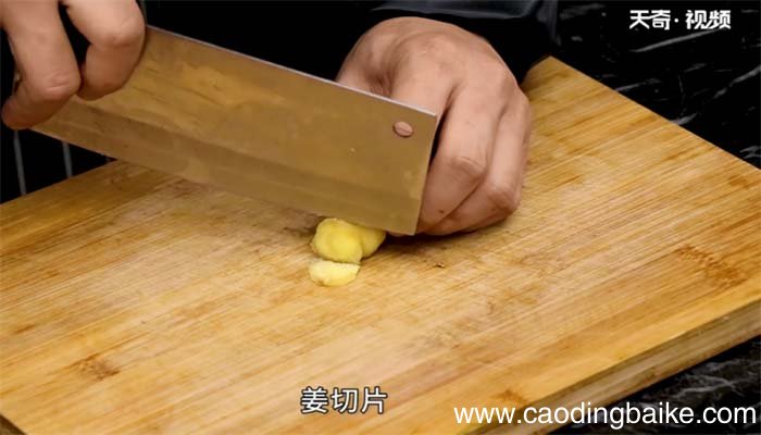 肉蟹炖豆腐的做法 肉蟹炖豆腐怎么做