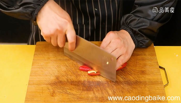 西芹豆干回锅肉的做法 西芹豆干回锅肉怎么做