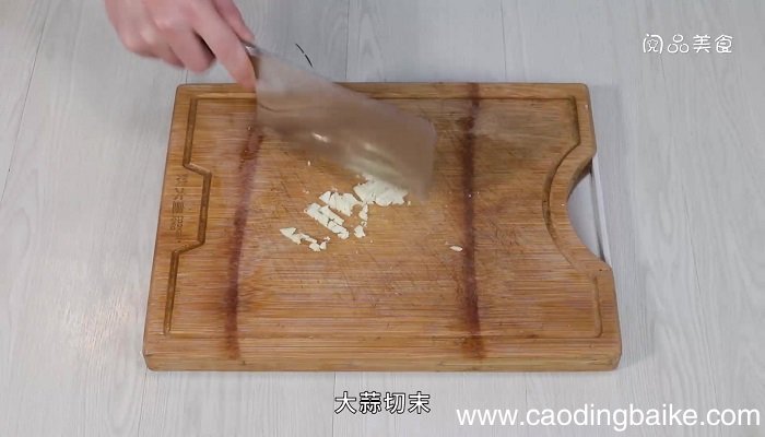 圣女果炒白菜怎么做 圣女果炒白菜的做法