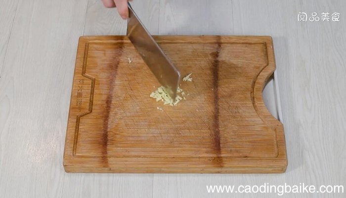 土豆肉丁焖饭的做法 土豆肉丁焖饭怎么做