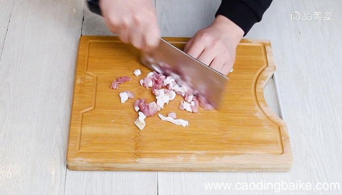 土豆肉丁焖饭的做法 土豆肉丁焖饭怎么做