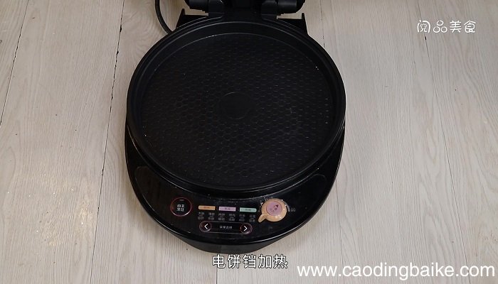 电饼铛煎鸡蛋的做法 电饼铛煎鸡蛋怎么做