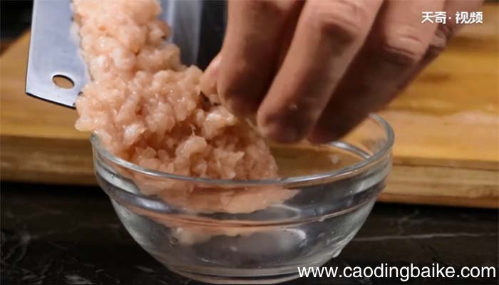 西红柿鸡汤的做法 西红柿鸡汤怎么做