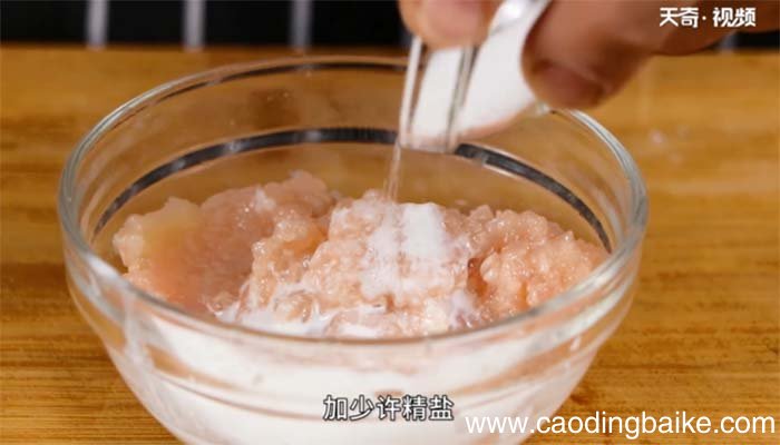 西红柿鸡汤的做法 西红柿鸡汤怎么做