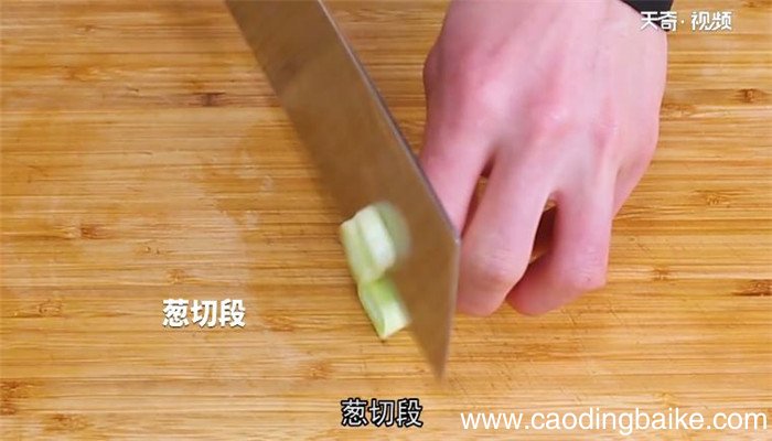 香菇炖鸡面的做法 香菇炖鸡面怎么做
