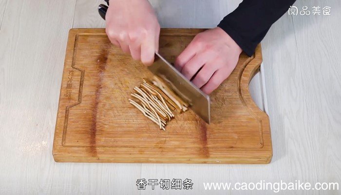 榨菜青椒炒香干怎么做 榨菜青椒炒香干的做法