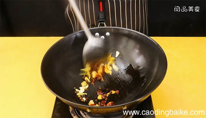 苦瓜回锅肉的做法 如何做苦瓜回锅肉