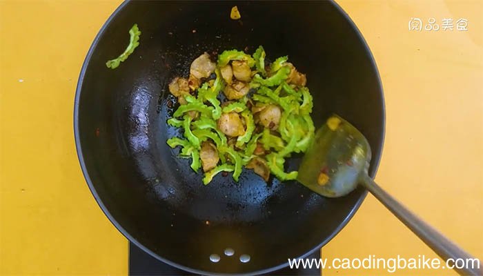 苦瓜回锅肉的做法 如何做苦瓜回锅肉