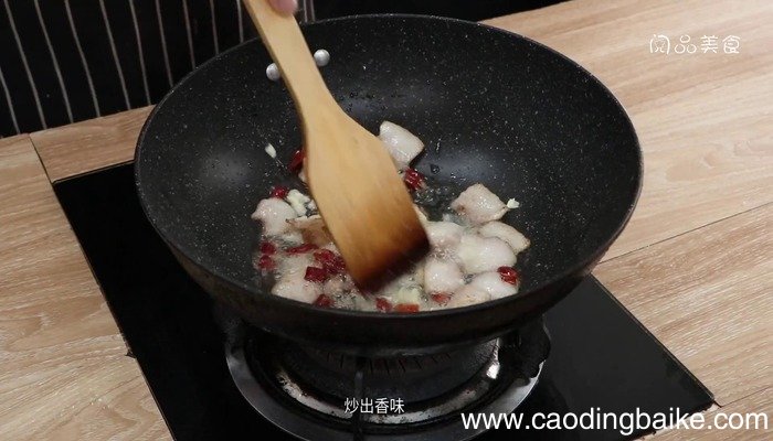 猪肉焖豇豆角猪肉焖豇豆角的做法。