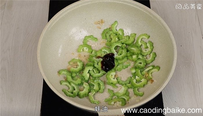 虾米炒凉瓜怎么做 虾米炒凉瓜的做法