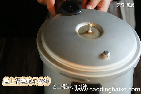 土豆牛肉饭的做法