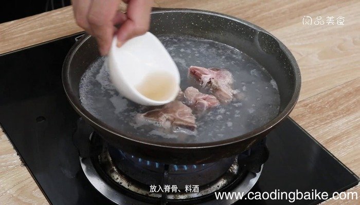 干豇豆炖脊骨怎么做 干豇豆炖脊骨怎么做好吃