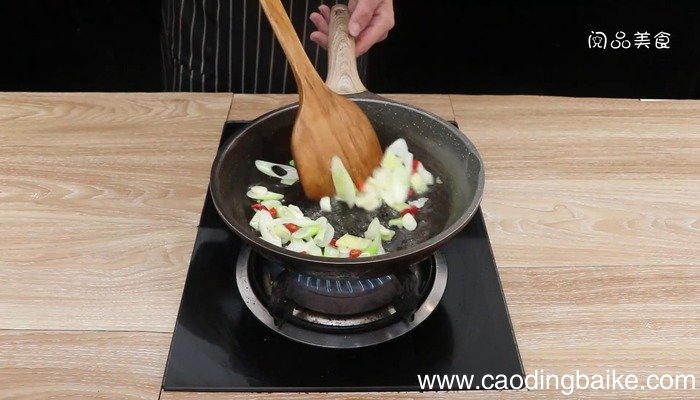 干豇豆炖脊骨怎么做 干豇豆炖脊骨怎么做好吃