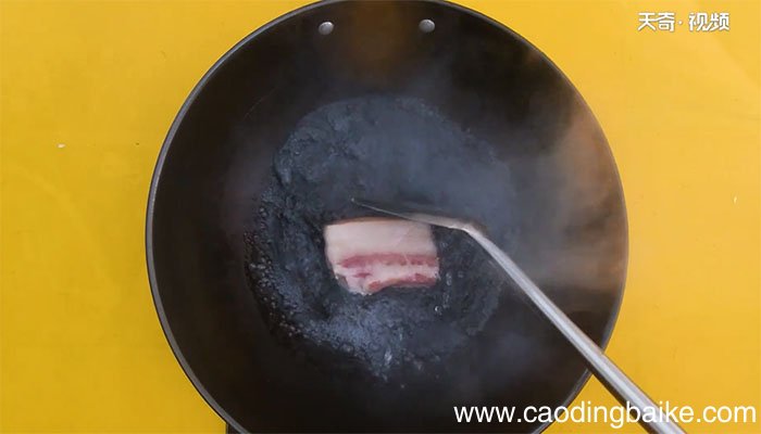 莲白回锅肉的做法 莲白回锅肉怎么做