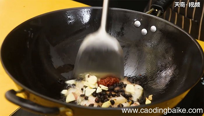 莲白回锅肉的做法 莲白回锅肉怎么做