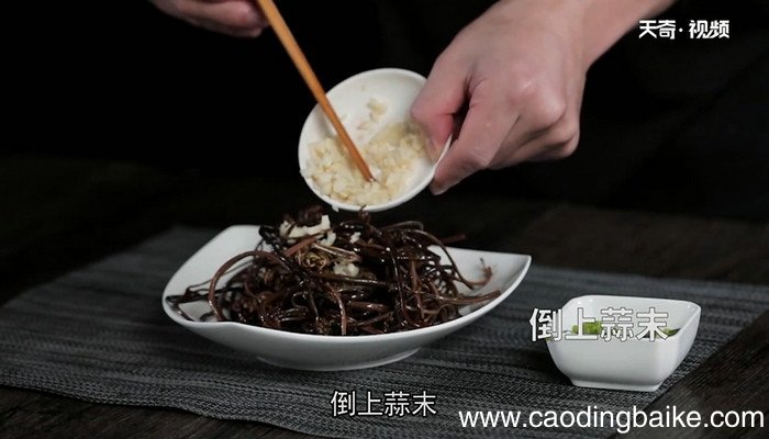 凉拌蕨菜干的做法 凉拌蕨菜干怎么做