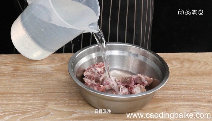 绿豆苦瓜炖脊骨的做法 绿豆苦瓜炖脊骨怎么做好吃