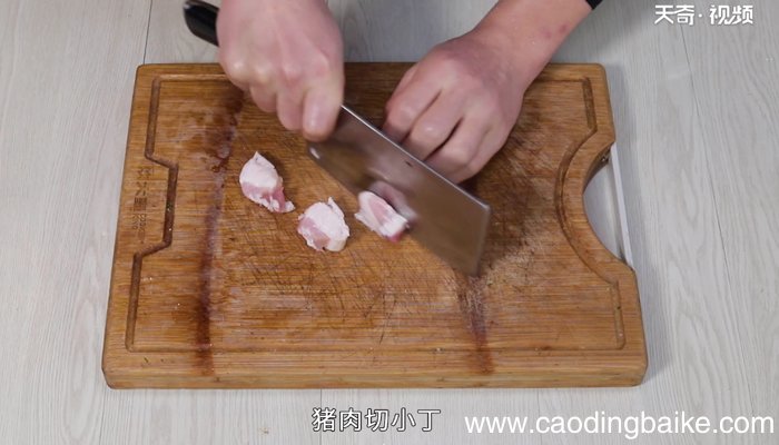 肉丁焖青豆 肉丁焖青豆的做法
