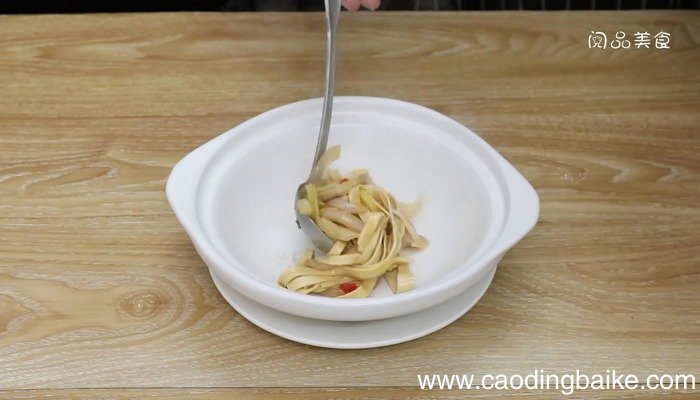 咸肉千张煲的做法 咸肉千张煲怎么做好吃