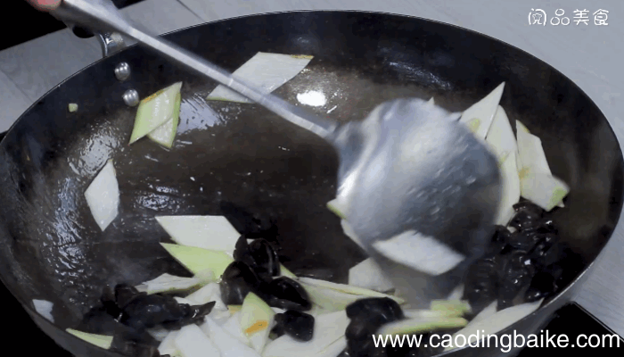 茭白炒木耳做法茭白炒木耳怎么做
