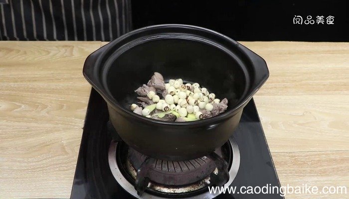 清炖鸽子汤怎么做 清炖鸽子汤怎么做好吃