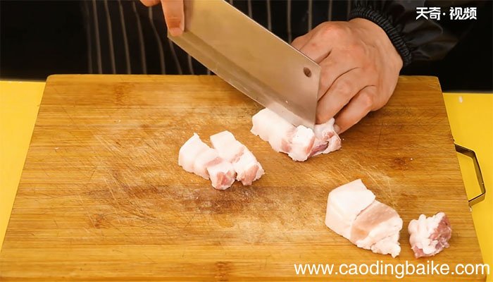 莲子红烧肉的做法 莲子红烧肉怎么做