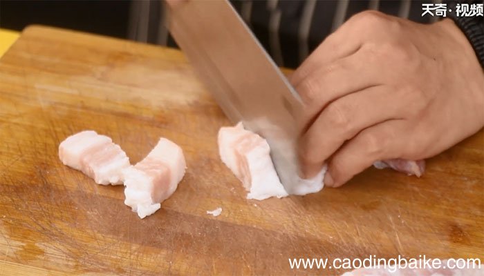 冻豆腐红烧肉的做法 冻豆腐红烧肉怎么做