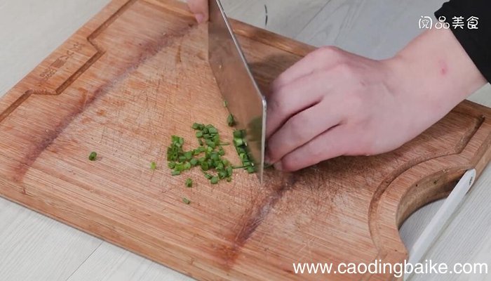 土豆炖五花肉鸡蛋的做法 土豆炖五花肉鸡蛋怎么做