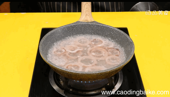 彩椒炒鱿鱼的做法，彩椒炒鱿鱼怎么做
