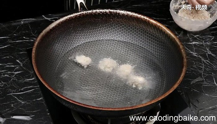 汆扇贝丸子的做法 汆扇贝丸子怎么做